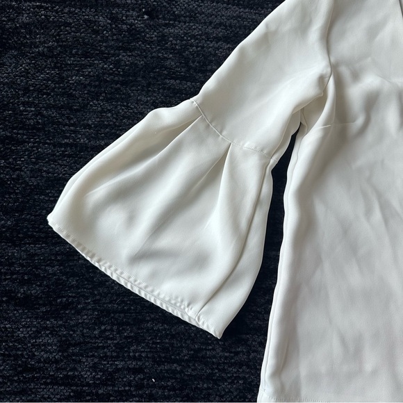 H&M Ruffle Bell Sleeve Blouse - Picture 2 of 8